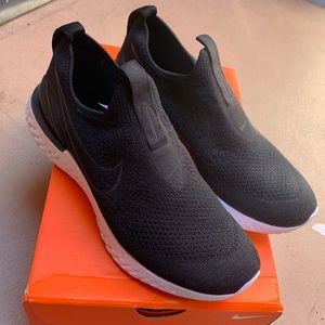 NIKE EPIC PHANTOM REACT FLYKNIT